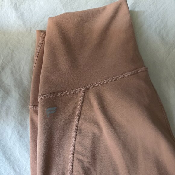 Fabletics On-The-Go PowerHold High-Waisted Legging Size S NWT - Picture 5 of 6